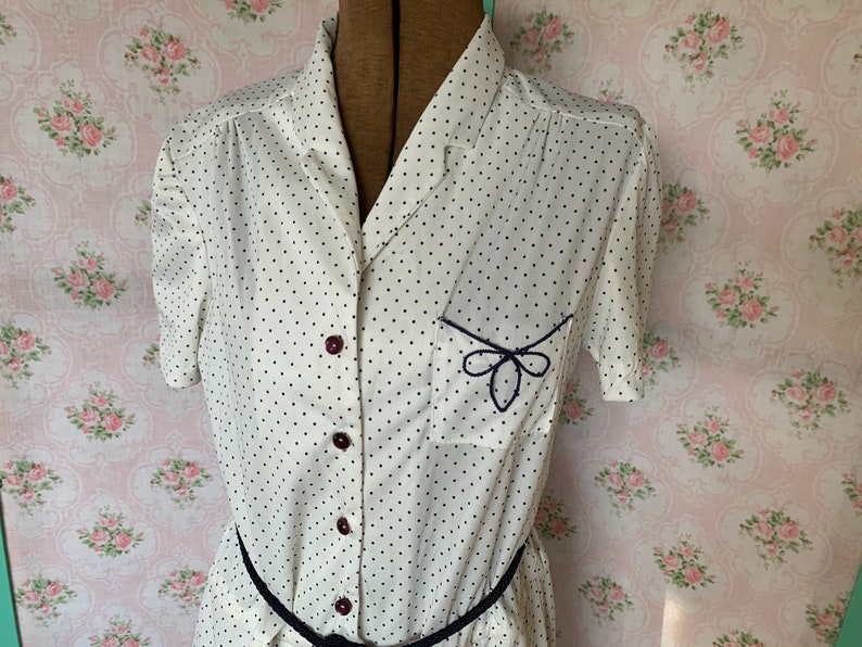 Vintage 1970s Polka Dot Shirtdress Size 13 wearable polyester button down skater dress navy blue dots and rope belt