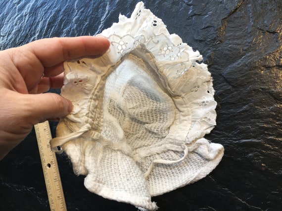 Vintage White Cotton and Eyelet Baby Bonnet, Cap … - image 5