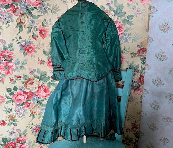 Antique Mid 1800s Green Silk Child's Dress // Vic… - image 1