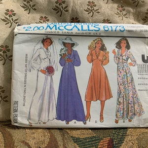 Vintage 1970s Misses&#39; Dress in Two Lengths Pattern // McCall&#39;s 6173 &gt; taglia 16-18-20 &gt; abito da sposa, damigella d&#39;onore, vita alta a V rovesciata
