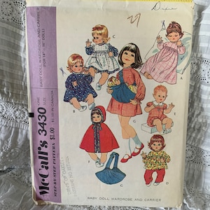Armario de muñeca de bebé vintage de la década de 1970 y patrón de portabebés // McCall's 3430 > de 14 "a 16" de altura > 1972 vestido de >, capa, cabestrillo de bebé, romper