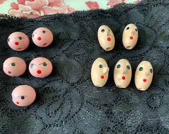 Vintage Hand Painted Wooden Face Beads &gt; lot of 5 pink round 1/2&quot; OR peach oblong with 3D noses 5/8&quot; &gt; Unused