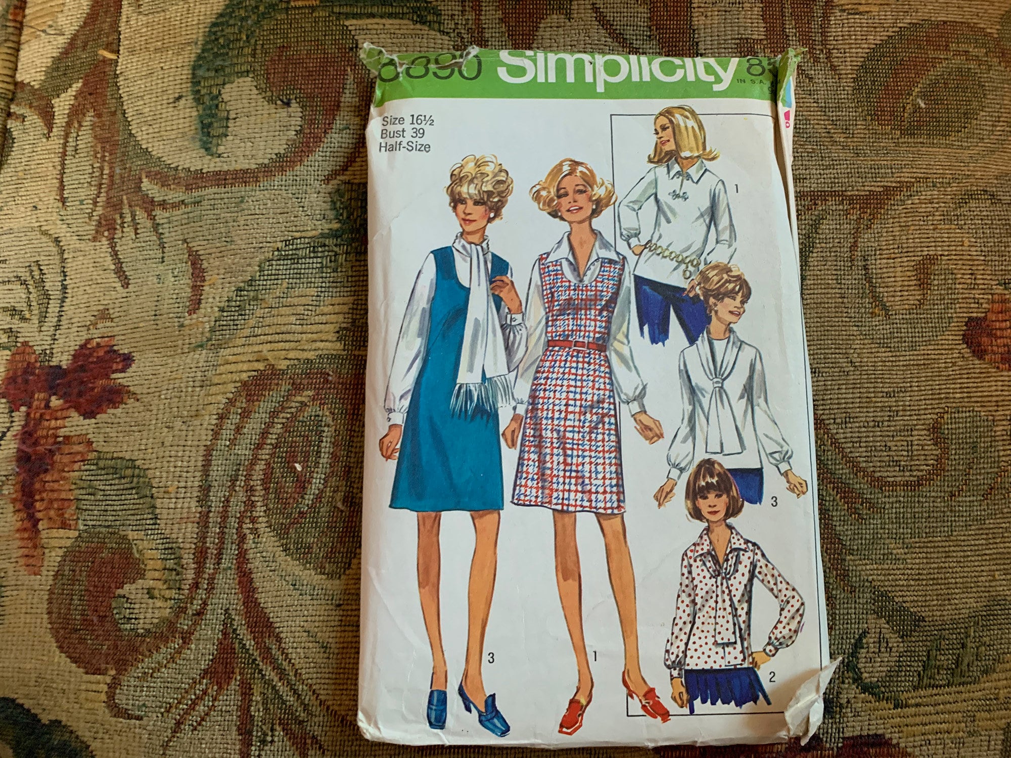 Vintage 1970s Jumper, Blouses and Scarf in Half Sizes