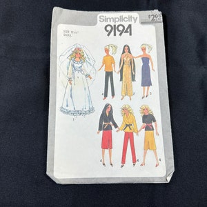 Vintage 1970s Doll Wardrobe Pattern // Simplicity 9194 &gt; 11 1/2&quot; and 12 1/2&quot; dolls such as Barbie, Cher, Farrah &gt; bride, gown, wrap