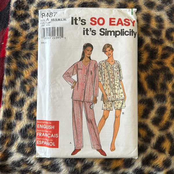 1990s Misses Sleepwear Pattern // Simplicity 8487 > All Sizes 6-8-10-12-14-16-18-20-24 > Unused > 2 pc pajamas, pjs, pants or shorts