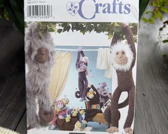 Patrón de monos de peluche en 2 tamaños de Longia Miller // Simplicity 9526 > 15" o 26" > Sin usar > peluches, muñecas, pantalones, gafas