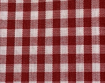 Tkanina w kratkę Gingham w kolorze czerwonym i białym, vintage // 22,5 x 45" + skrawek, resztka > 3,5 mm tkana kratka piknikowa
