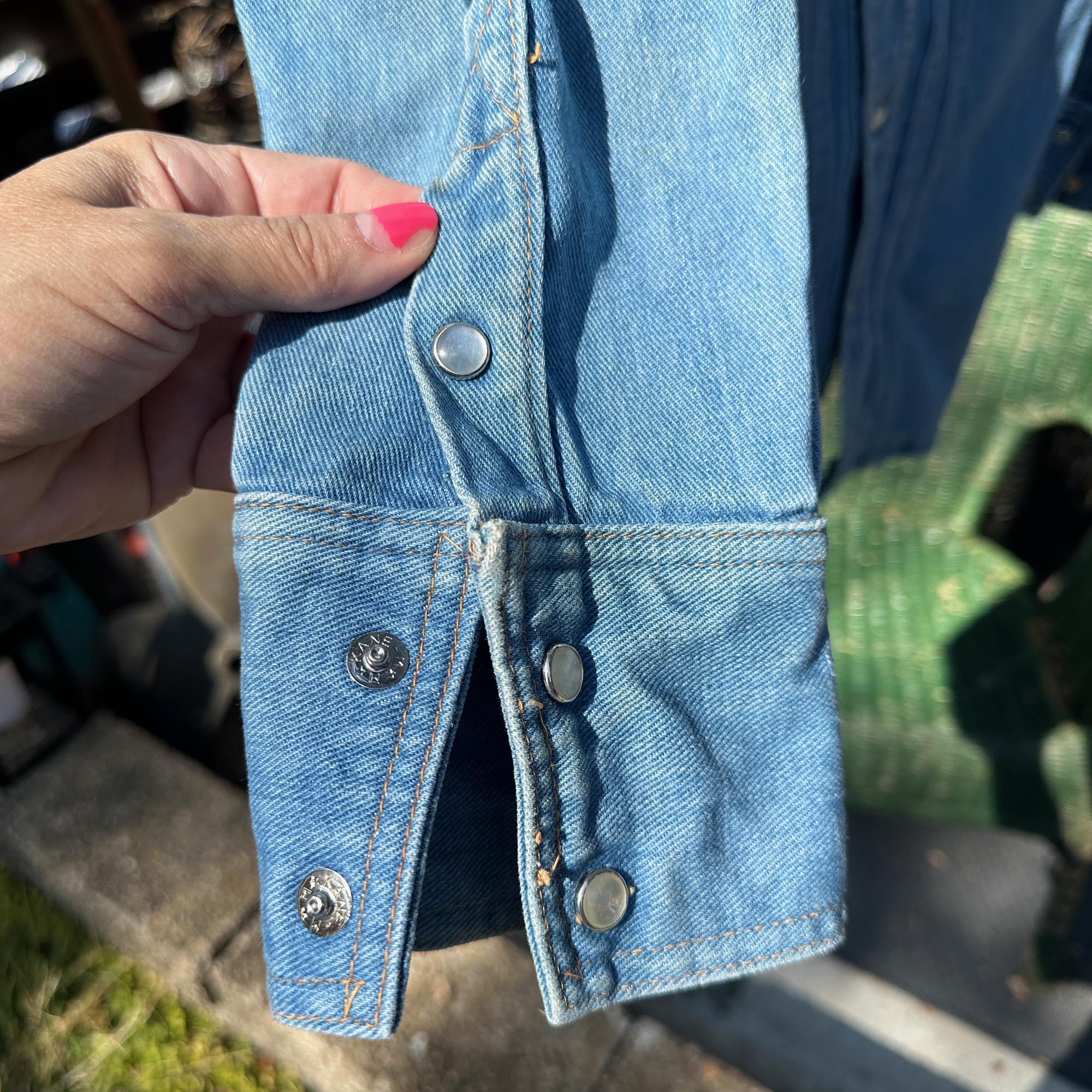 Vintage 1970s Brittania Denim Shirt Jacket // Size S > White Pearl 