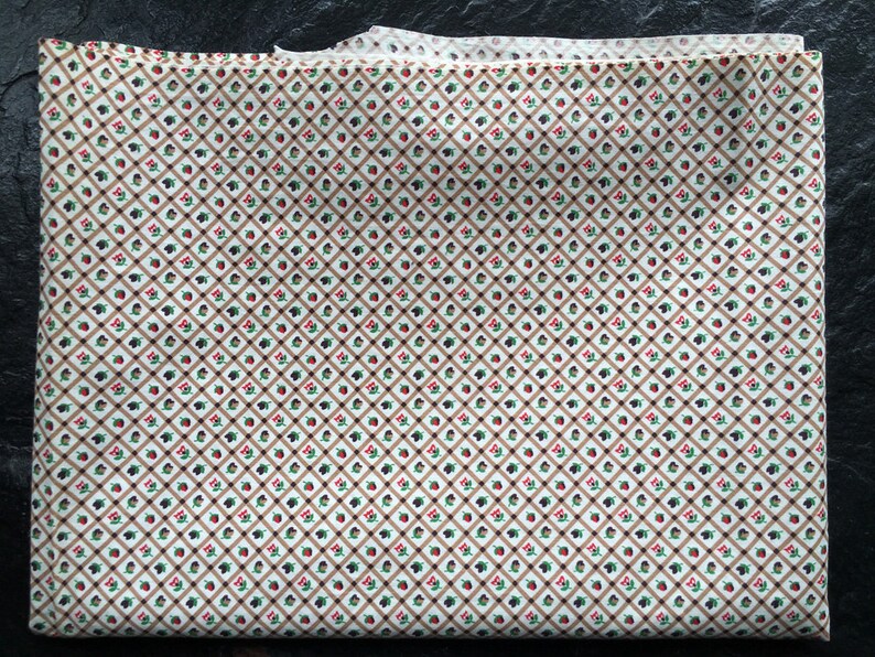 Vintage Small Grid and Floral Print Cotton Quilting Fabric 2 12 yards long unused quilt weight 36 wide small print