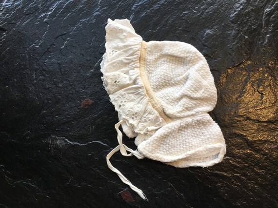 Vintage White Cotton and Eyelet Baby Bonnet, Cap … - image 1