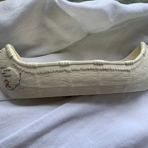 Vintage General Kanu Regatta Souvenir - Weißes Kunstbirke Keramik Kanu 8,5" lang > Transfer mit Karte