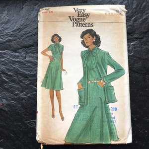Vintage Dress and Jacket Pattern // Very Easy Vogue 9118 > size 14 > Unused > semi-fitted, flared dress, loose cardigan jacket