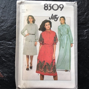 Vintage 1970s Jiffy Pullover Blouse and Skirt in Two Lengths Pattern // Simplicity 8309 &gt; Size 14 &gt; drawstring neck ruffle &gt; Unused