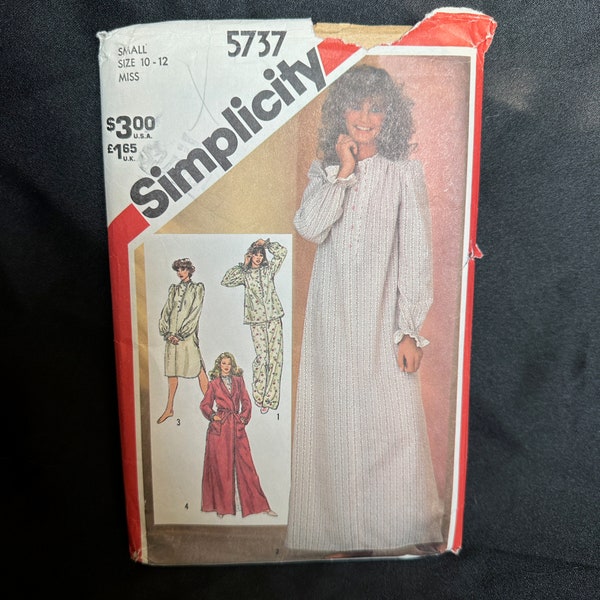 1980s Nightgown in Two Lengths, Pajamas & Robe Pattern // Simplicity 5737 > sz 10-12 > front buttons, back yoke, gathered full sleeves dress