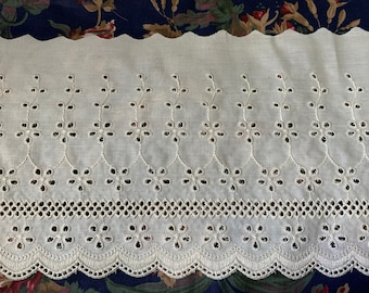 Off-White Embroidered Swiss Eyelet Edging Lace Trim // 36x7" BTY, by the yard > Unused deadstock > wide, scalloped, petticoat edging
