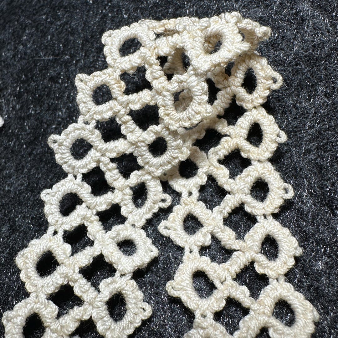 Antique Vintage Tatted Insertion Lace // 45x7/8