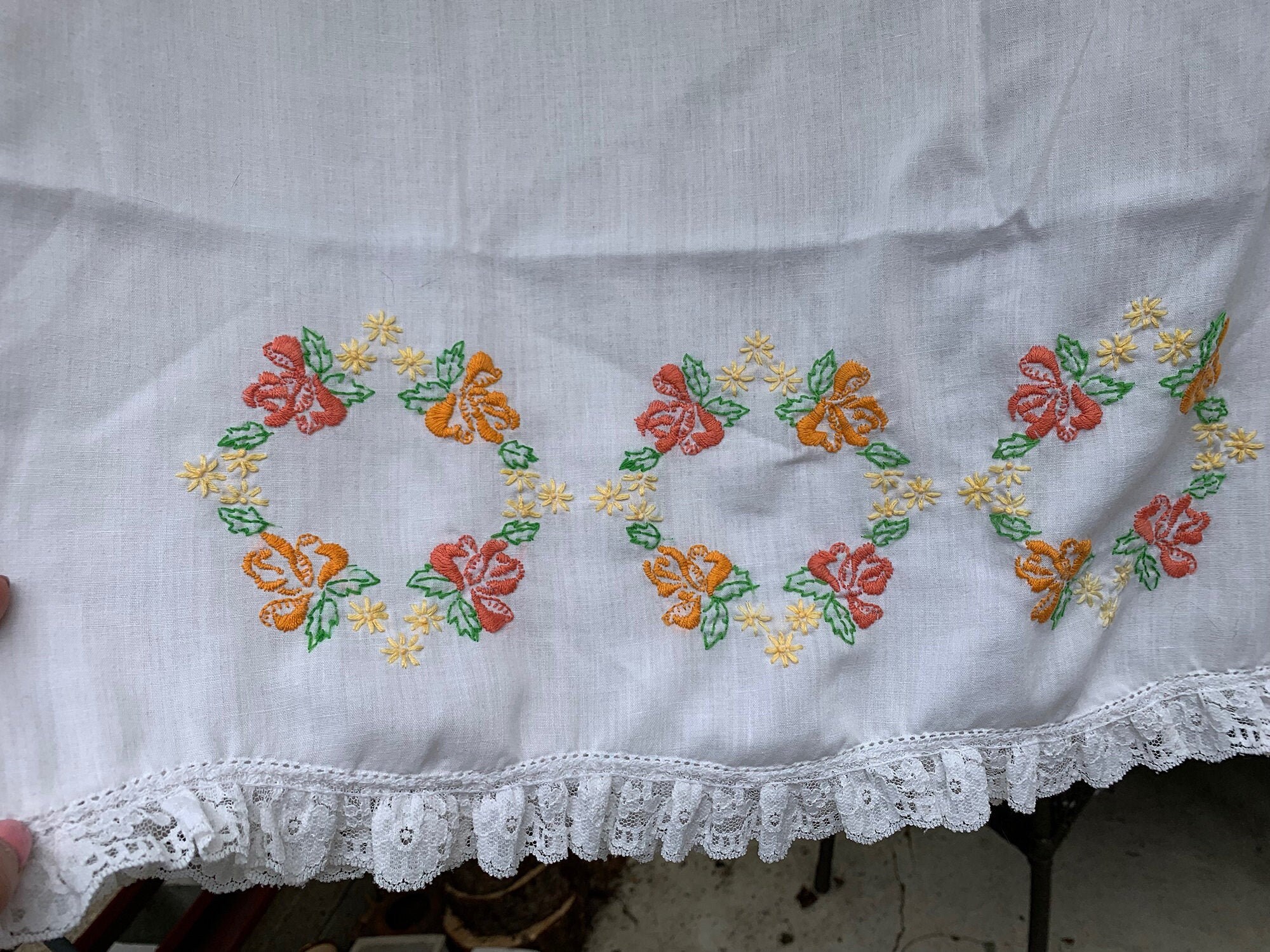 3 cutter pillowcases  Vintage embroideries