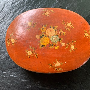Antique Vintage Papier Mache Box // 8x6.5x2.25&quot; &gt; trinket, jewelry, sewing &gt; little cabbage roses, flowers on burnt orange, laquered