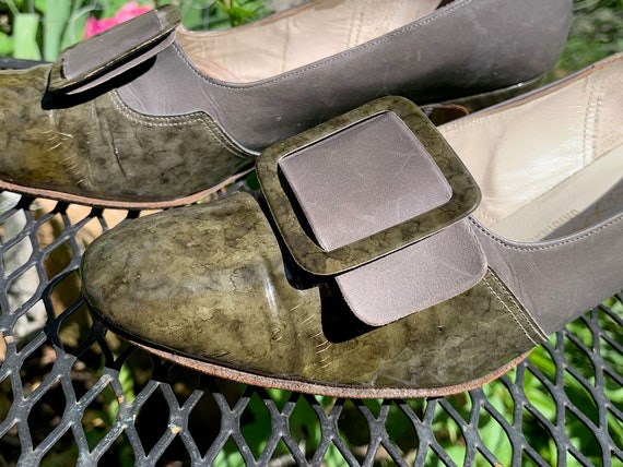 Vintage 1960s Olive Green & Grey Shoes by La Bell… - image 1