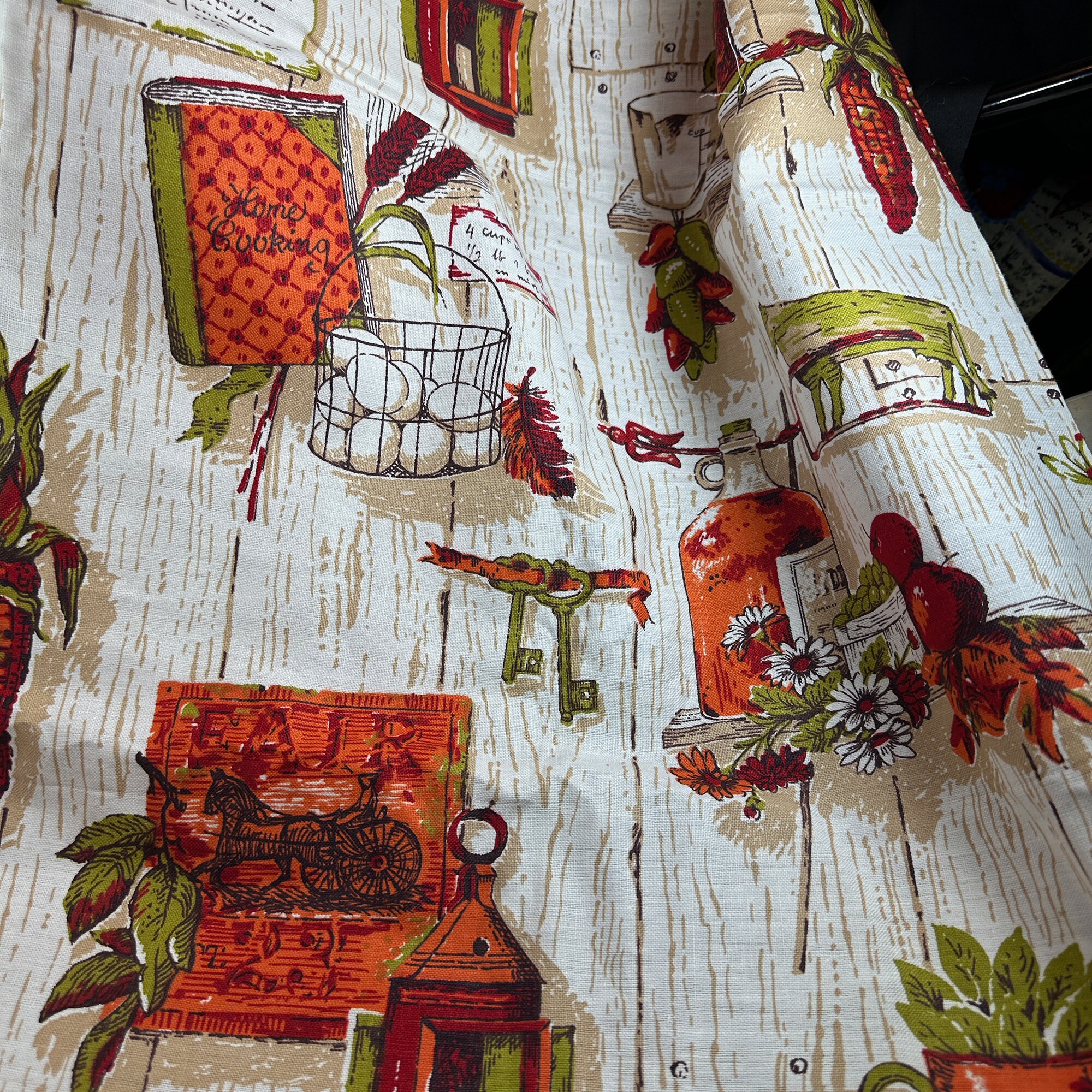 Vintage 1960s Kitchen Print Linen Fabric // 71x36