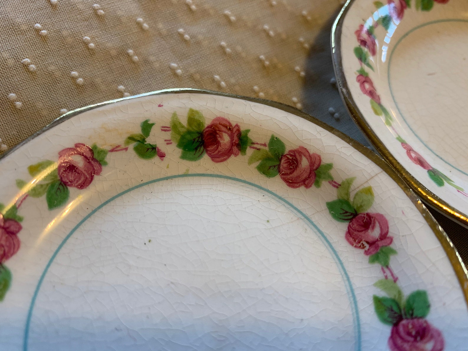 Vintage Roses Plates- Doll or Tea Set // 3.25