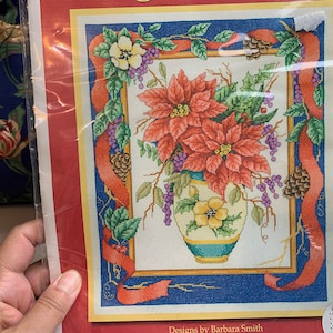 Bobbie G. Designs &quot;Winter Bouquet&quot; Counted Cross Stitch Kit #104 // 11x13.5&quot; &gt; DIY &gt; Unused, Unopened &gt; poinsettias, vase, pine cones, holly