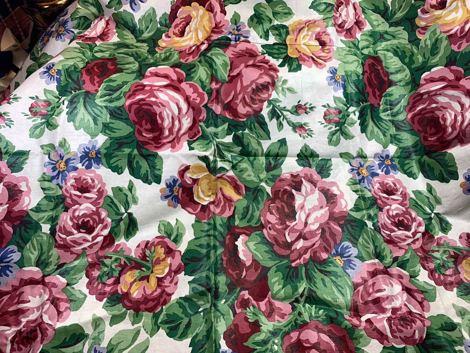 Big Cabbage Roses Cotton Chintz Fabric // 72x36