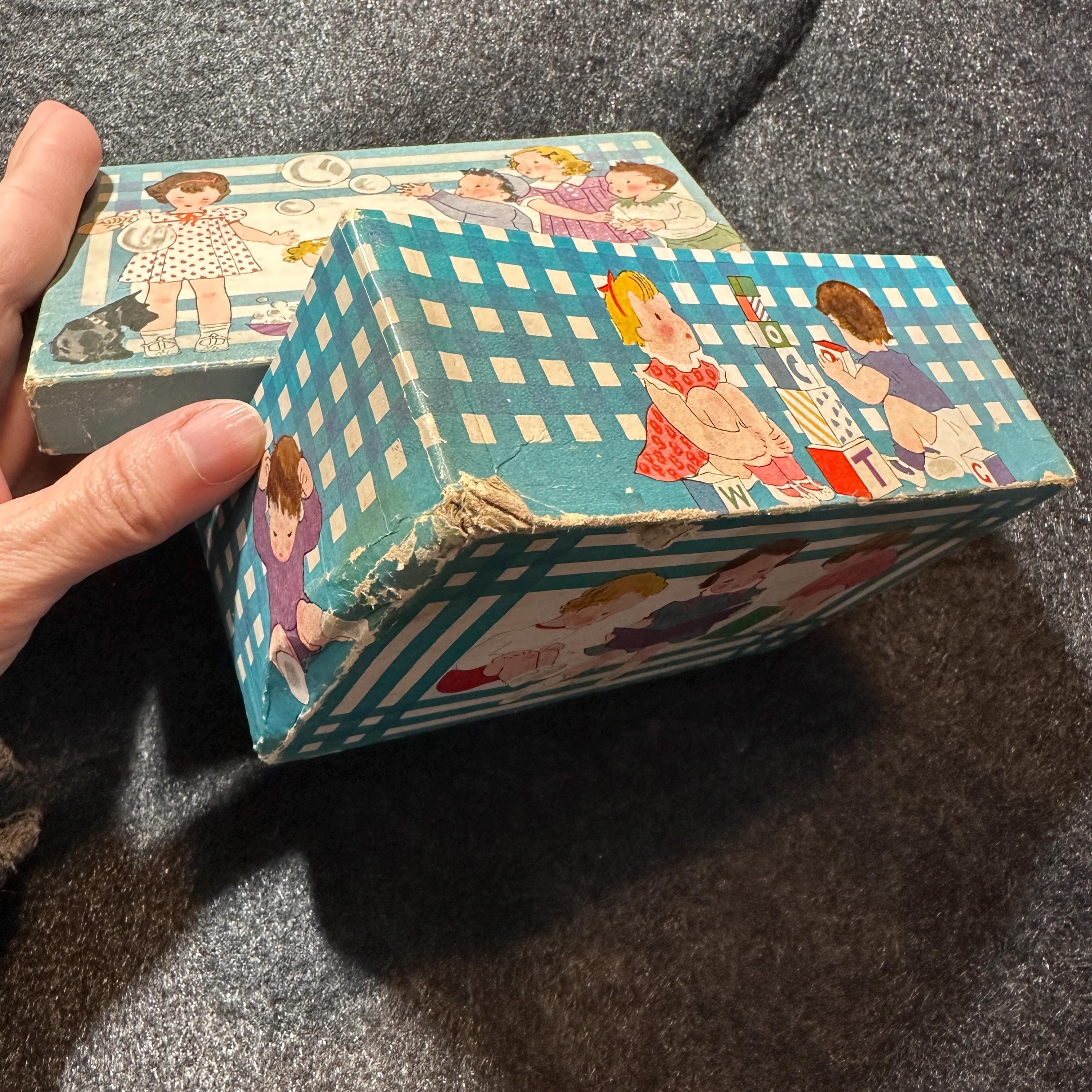Antique Vintage 1930s Bouncing Baby Shoe Box & Shoes // 4