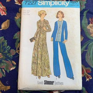 Vintage jaren 1970 jurk of top met bijgevoegd vest en broek in halve maten patroon // eenvoud 7227 > maat 16 1/2, buste 39 > ongebruikt