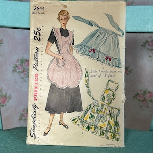 Vintage 1940s Full & Half Aprons Pattern // Simplicity 2644 &gt; one size &gt; ruffles, pocket, bows, V. 1 made from 1 yard of 35&quot; fabric