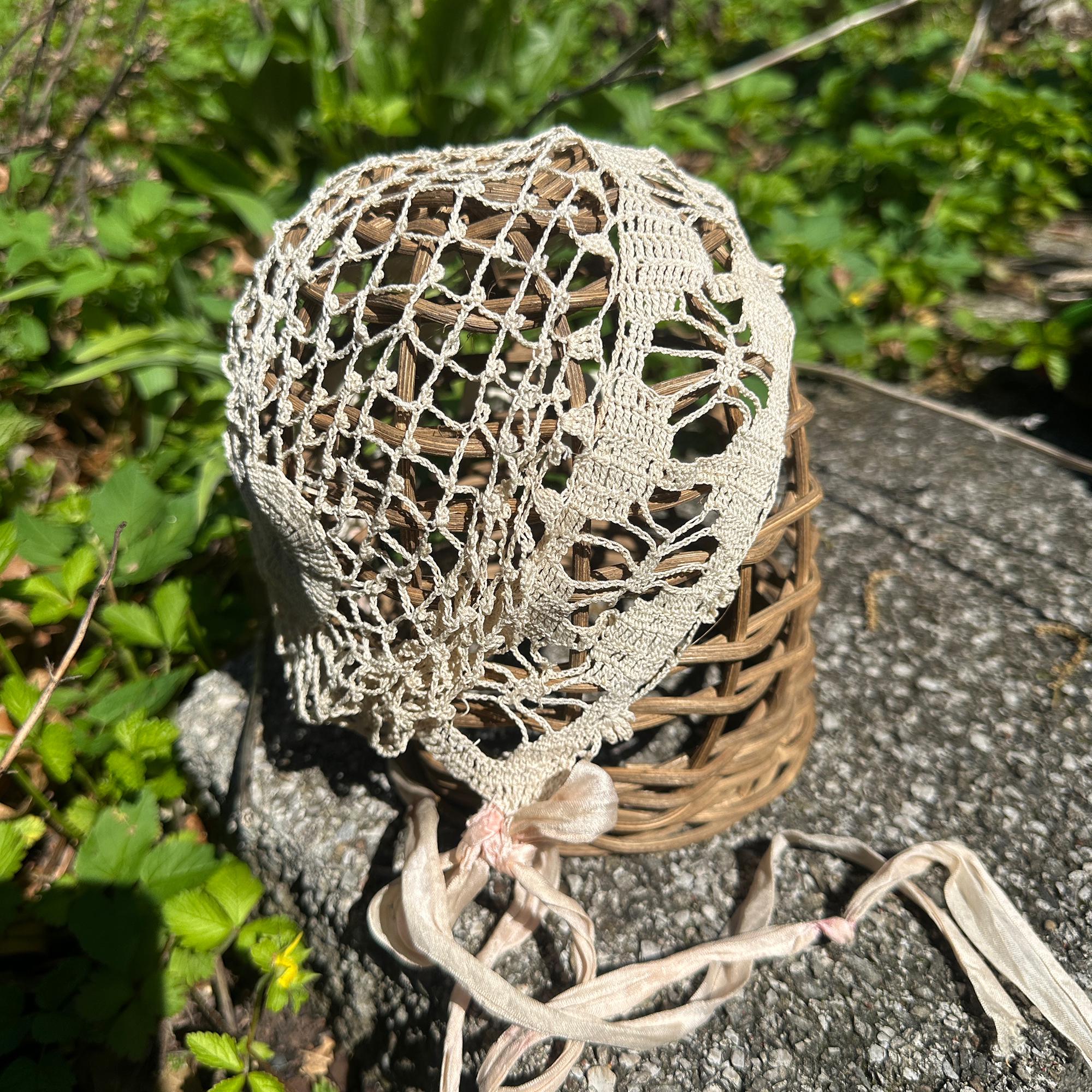 JOLI BONNET ANCIEN DE BEBE BRODERIE DE PERLES. Coiffe Bretonne De Bapteme C2x14071908