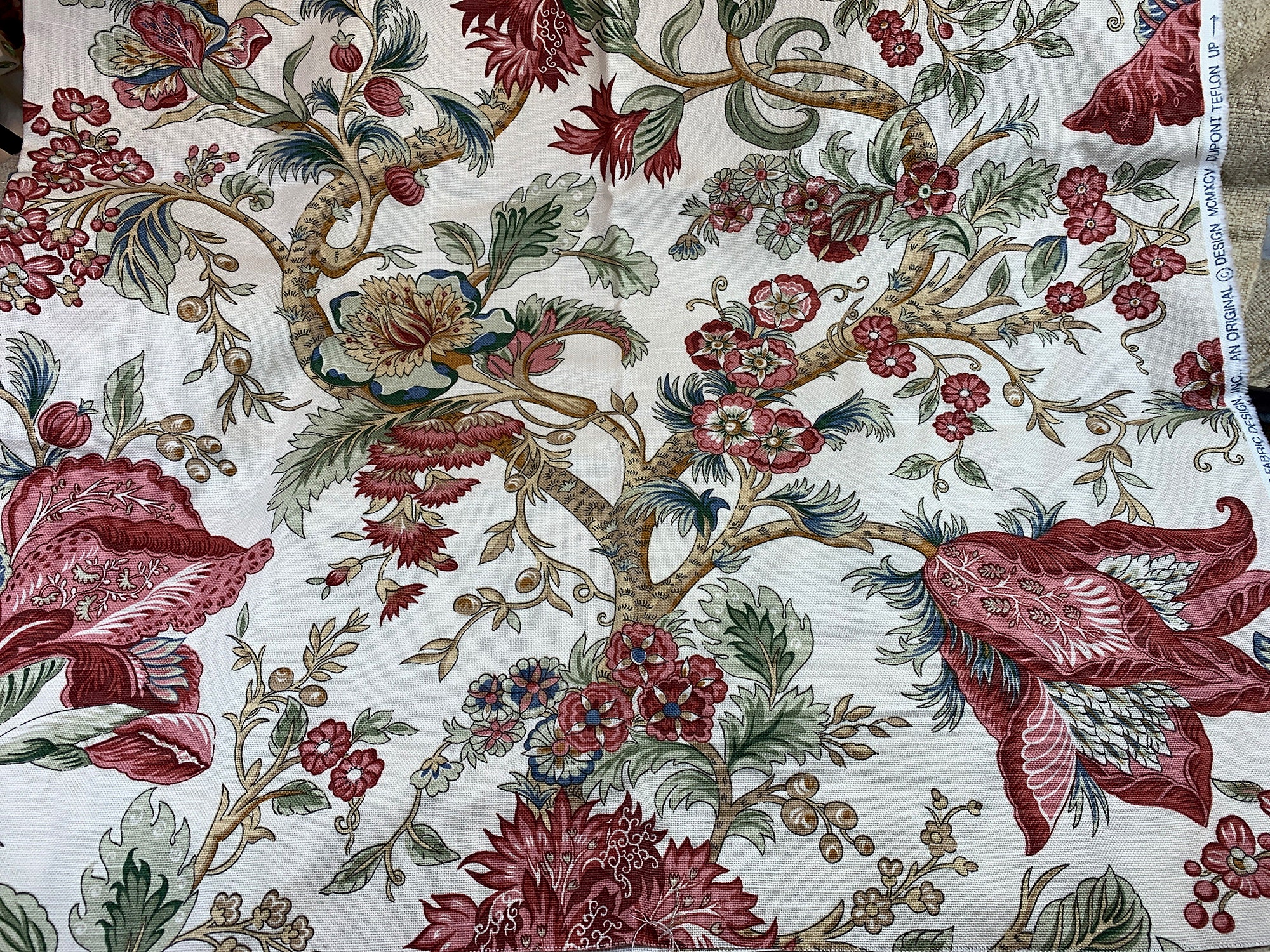 90er Jahre Jacobean Floral Cotton Canvas Decorator StoffReste 24x56" + > unbenäht > Blumen, Granatapfel, Baum, Äste, Innenleben
