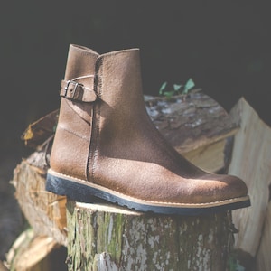 Traditional Buckle Leather Boots