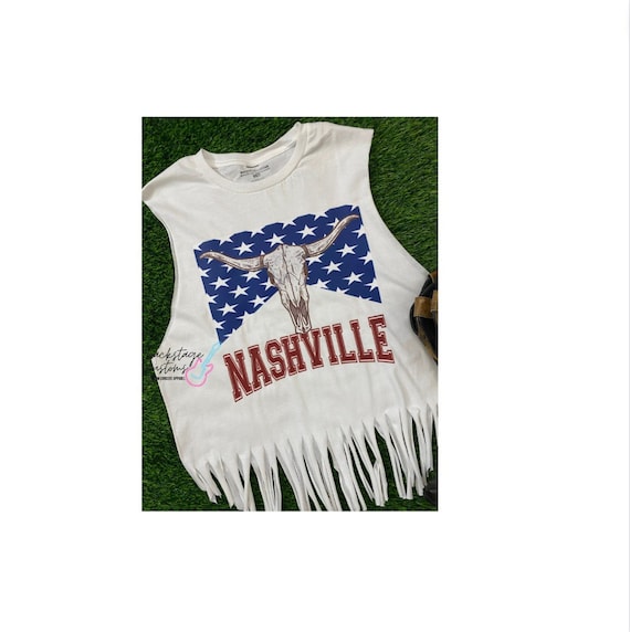 Country music concert atmosphere in Nashville in 2025