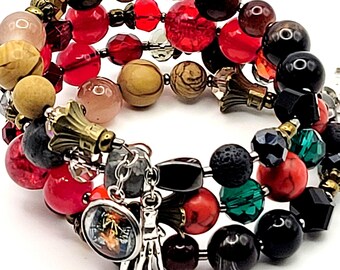 Op Freddy Krueger geïnspireerde edelsteenarmband: horrorfilmsieraden