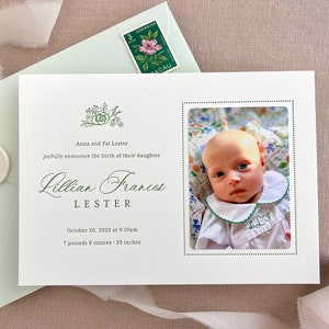 Anuncios de nacimiento de bebé tipográficos con fotos - 50 tarjetas planas con sobres - 1 color de tinta - niña, neutral, boho, recién nacido, Clásico BA135