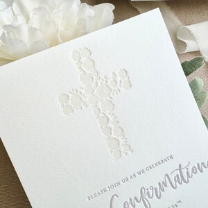 Invitaciones tipográficas para Bautismo, Bautizo, Comunión con sobres en blanco - Diseño Cruz Floral RI13