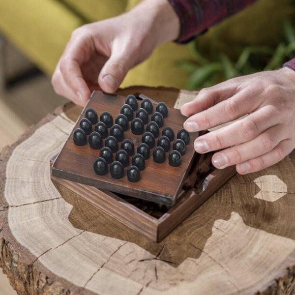 Jeu de solitaire en bois de luxe personnalisé - Cadeau personnalisé - Cadeau pour grand-père - Bois - Solitaire en bois sur mesure - Papa compétitif