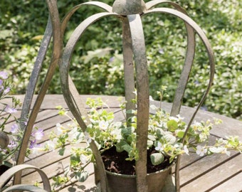 Royal Metal Crown Planter - Metal Planter - Tiende verjaardag cadeau - tuincadeau - prachtige plantenbakken - handgemaakte tuinupdate - Royal Planter