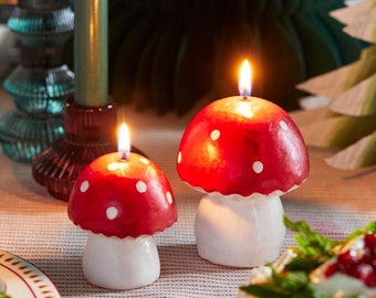 Paddestoelvormige kaarsen - Handgeschilderd - Kerstdecor - Paddenstoeldecor - voedermachine - paddenstoel - handgegoten - exclusief ontwerp -