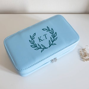 monogram travel jewellery case, inital case, personalised jewellery box, travel case,wreath design, travel gift for her, customized case