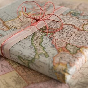 Carta da regalo con mappa ispirata al retrò - carta da regalo di lusso disegnata a mano - design esclusivo - stampata a mano - colori tenui - poster