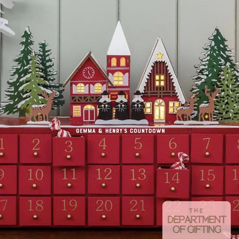 Calendrier de l'Avent personnalisé en bois rouge : scène d'hiver festive - Carol singers-adventskalender-Calendrier de l'avent image 2