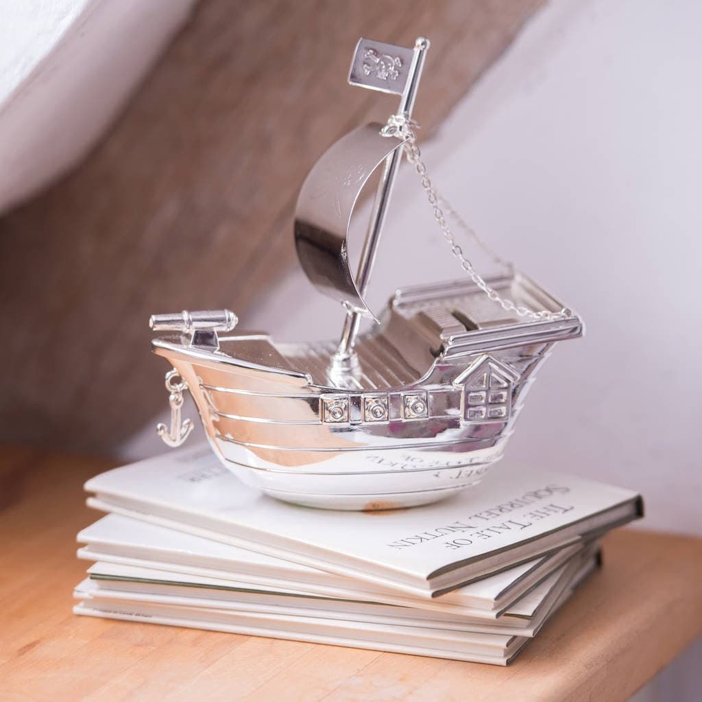 Piratenschiff-Spardose Mit Gravur – Versilbert, Detailreich & Anlaufgeschützt – Perfektes Geschenk Für Kinder