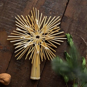 Wheat Straw Star Tree Topper- stunning design-fits all trees-  tree topper - handmade craft- natural tree decoration- christmas decor- straw