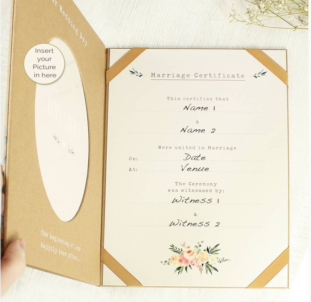 Libro de certificados de boda personalizado: regalo rústico floral para  recién casados - Etsy México, image size:1024x997