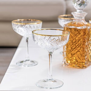 Elegant Clear With Metallic Gold or Silver Rim Round Disposable Plastic  Party Cups, Heavy Duty Drinkware, Tumblers, Wedding & Party Supplies 