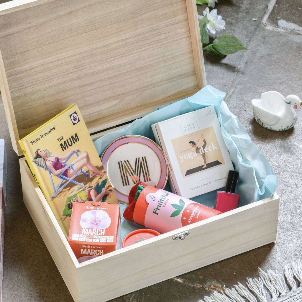 Personalised Wooden Birth Flower Keepsake Box Filled Etsy UK