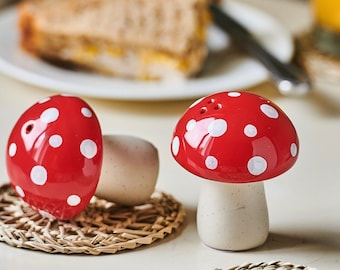 hand painted Mushroom Salt And Pepper Set , sweetgift, foraging, unusal condiment set- hand finished-