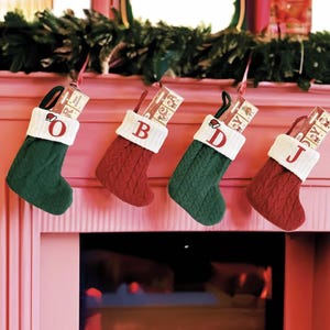 Cuadrados de chocolate con letras navideñas personalizadas con medias de punto, nombre personalizado, relleno de medias, chocolate, regalo para niños, decoración de mesa